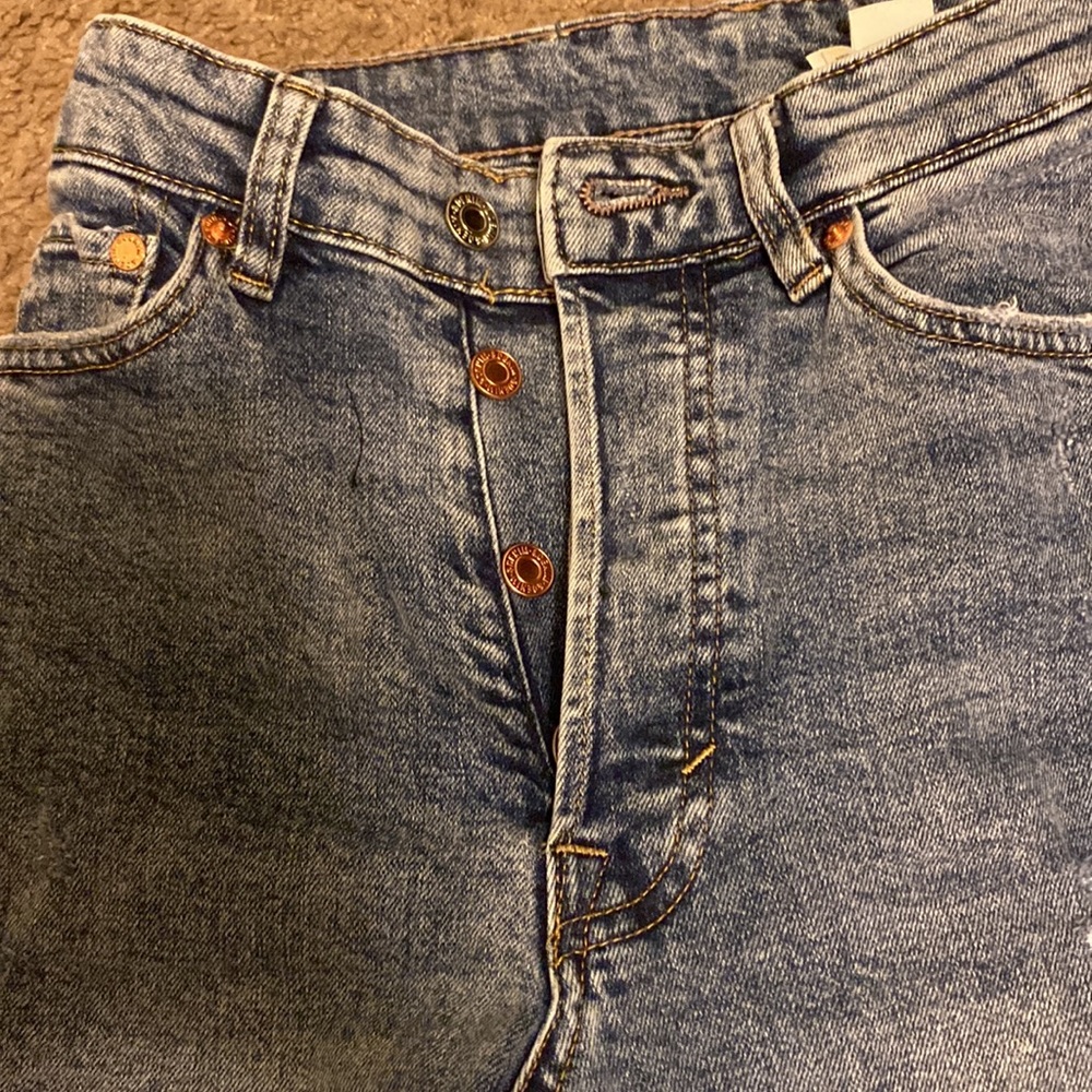 H&M Distressed High Rise Mom Jean Size 2 - Picture 2 of 4